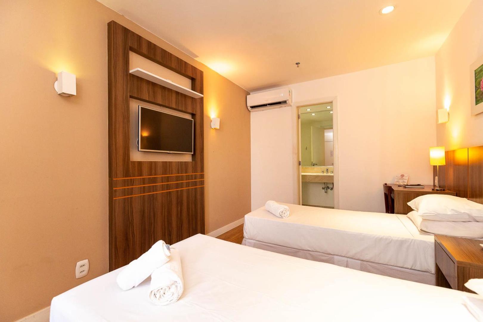 Hotel Canada 3*